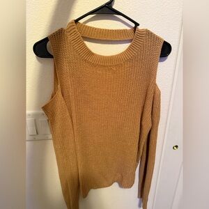 Open shoulder Sweater